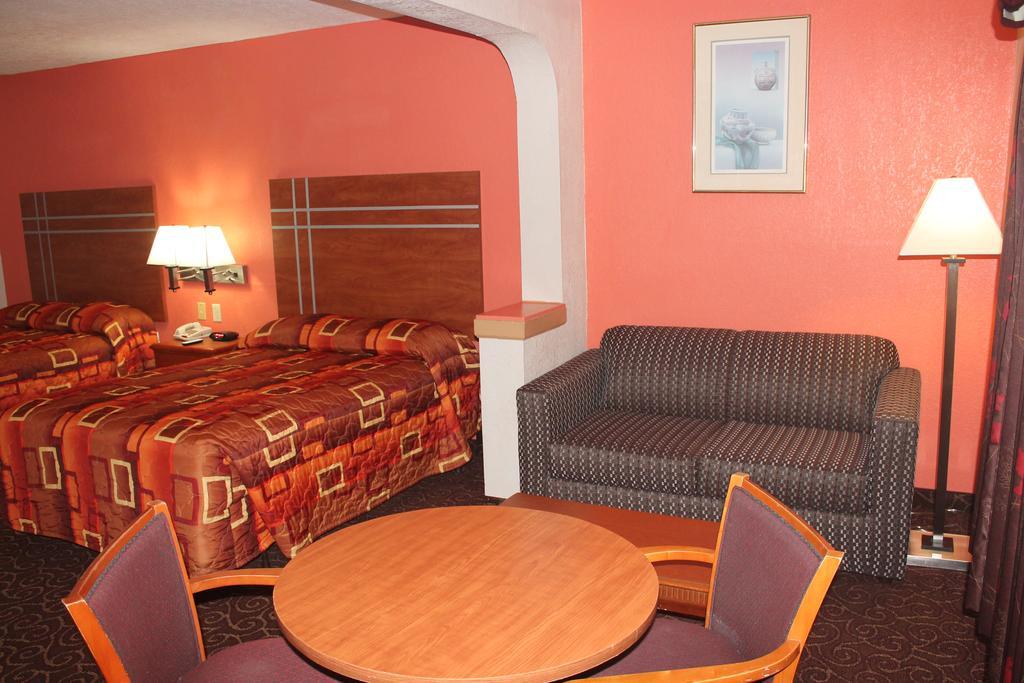 Bays Inn And Suites ベイタウン エクステリア 写真